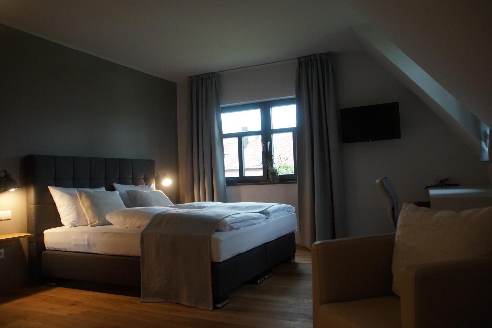 Hotel Dorfmuehle Lehrberg Ruang foto