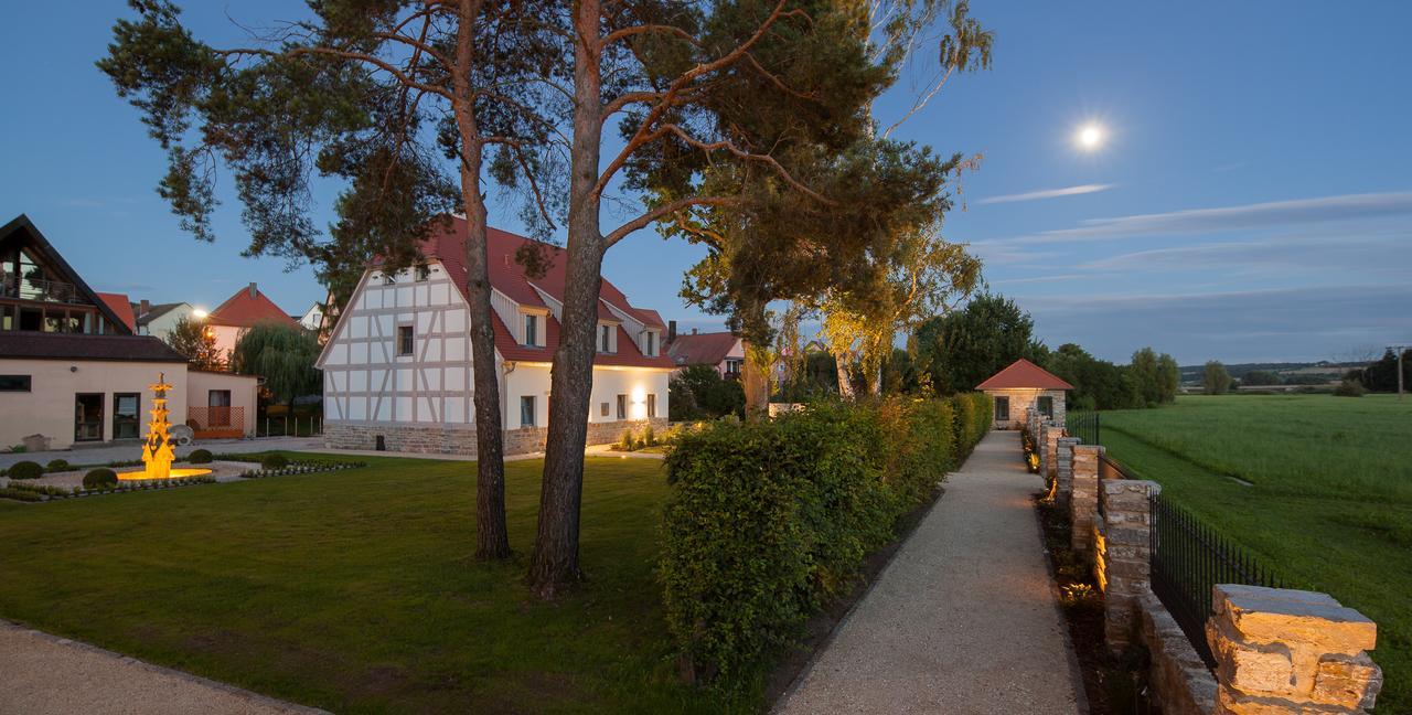Hotel Dorfmuehle Lehrberg Bagian luar foto